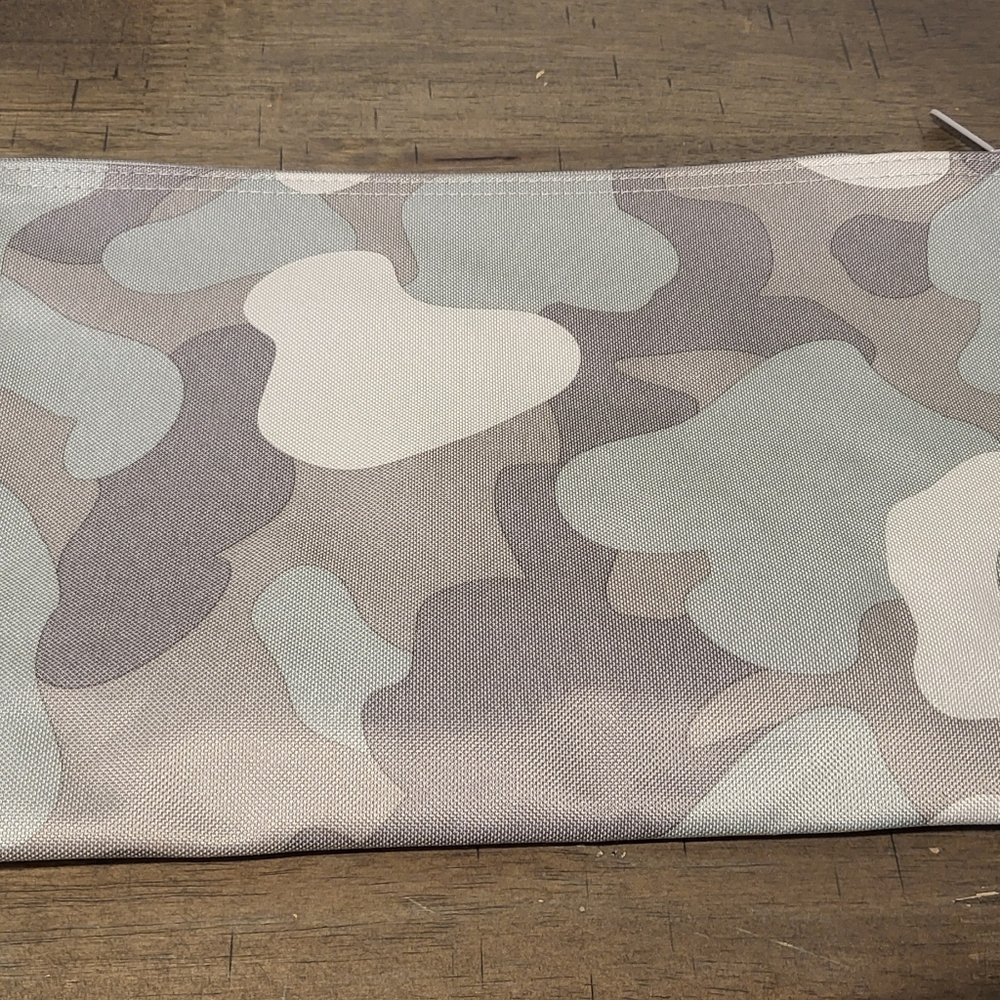 Thirty-One Zipper Pouch – Camo Print